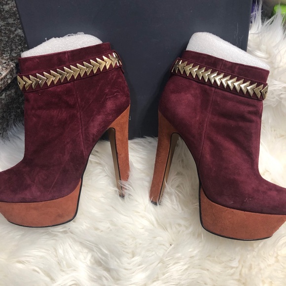 B. Halston Bootie - Picture 2 of 4